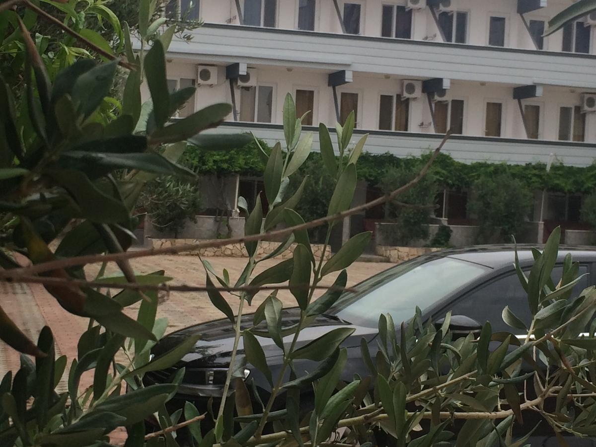 Karakas Motel Ayvalı Exteriér fotografie