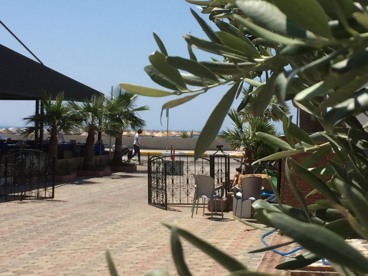 Karakas Motel Ayvalı Exteriér fotografie